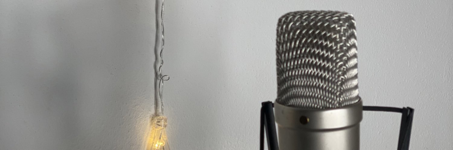 roxylavoz's profile banner image