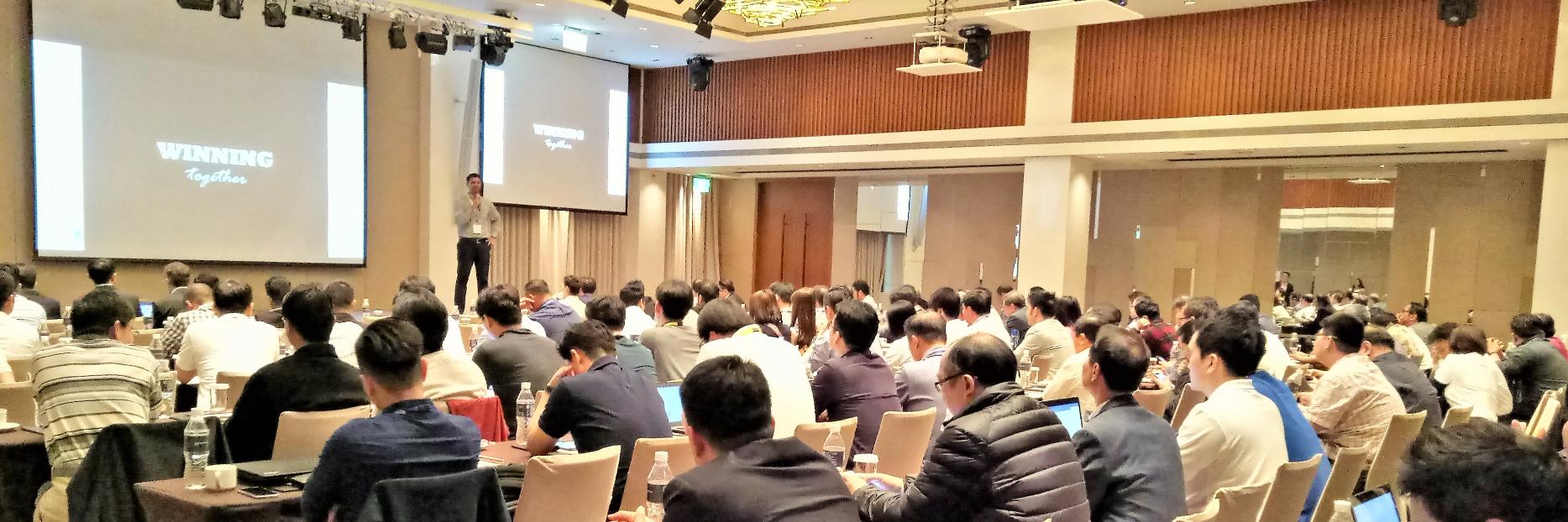 Avi Sakhalkar banner