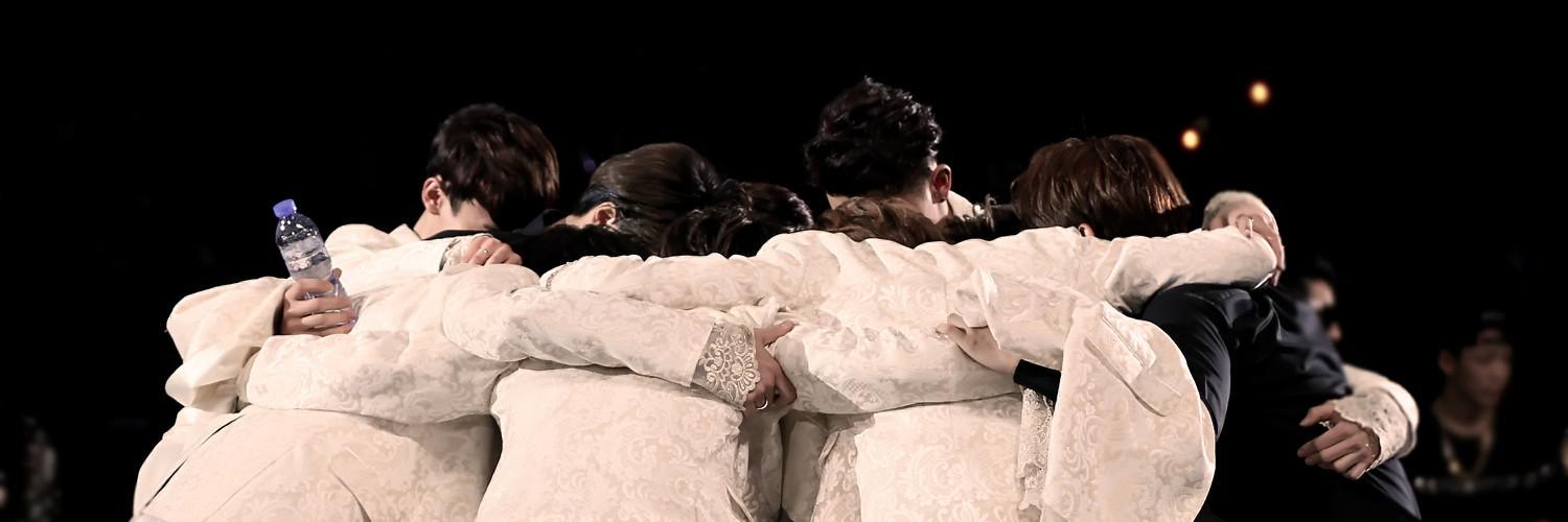 32w18's profile banner image