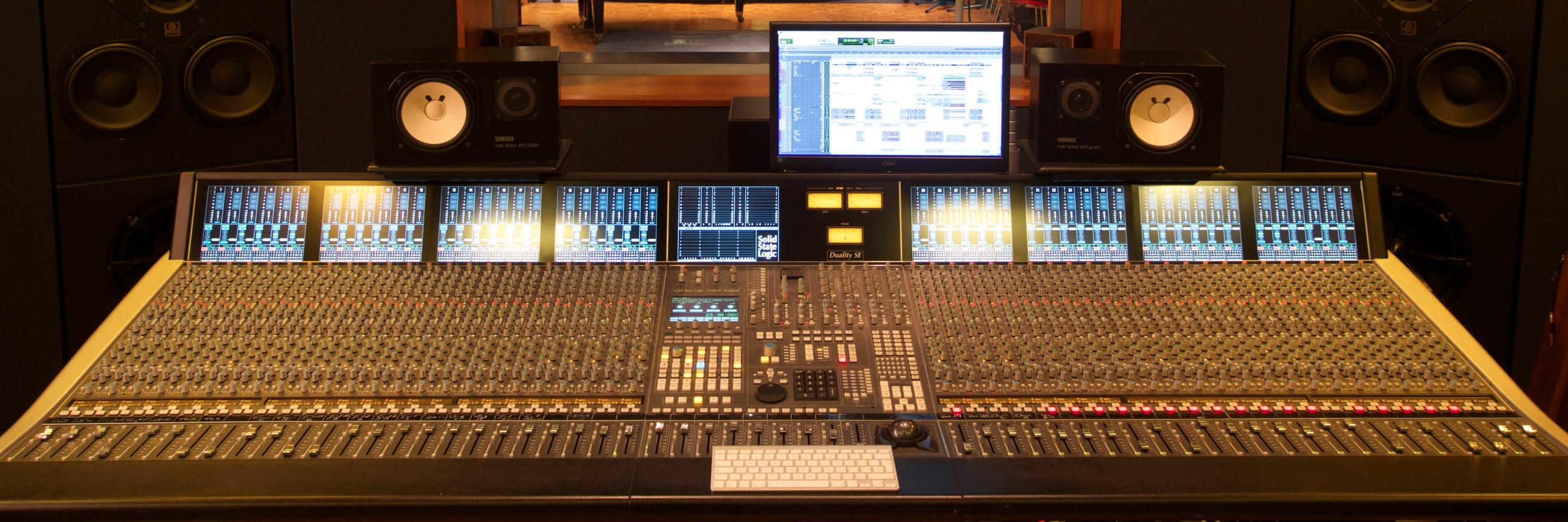 LinsterStudios's profile banner image