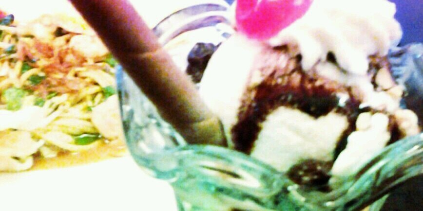 evi_pani's profile banner image