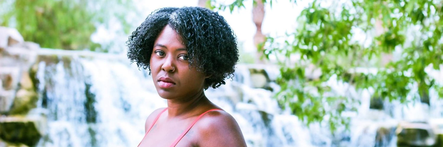 QueenReRe702's profile banner image