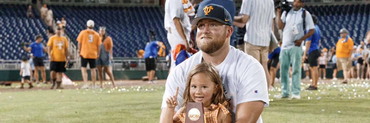 brittanyelander's profile banner image