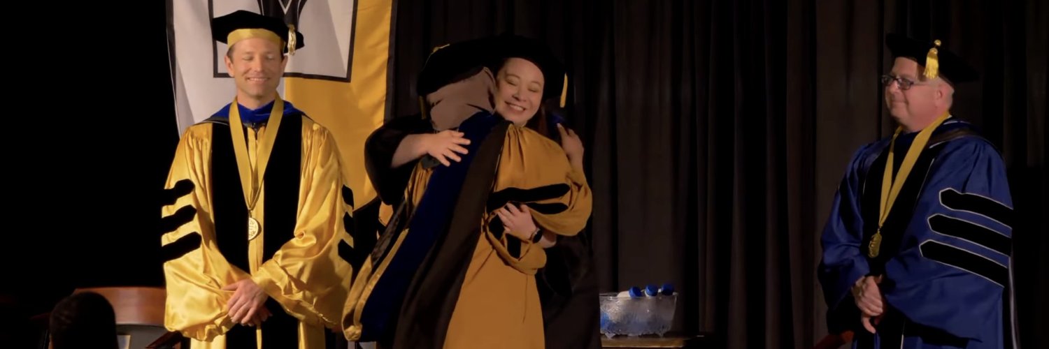 AshSoo's profile banner image