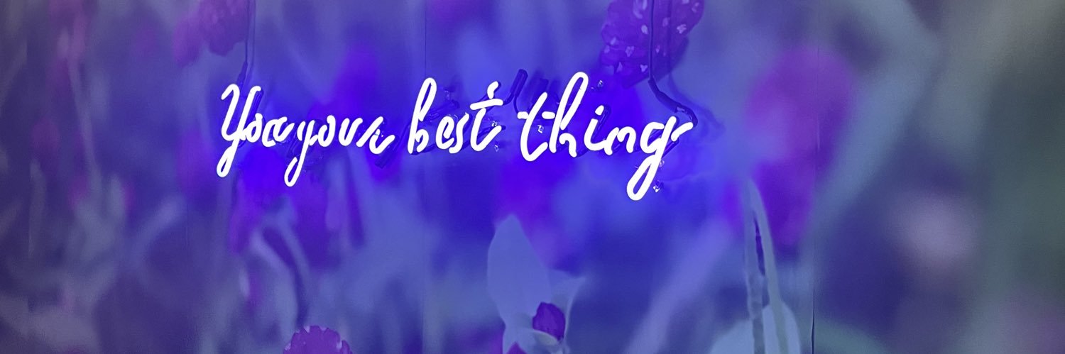 MomPost412's profile banner image