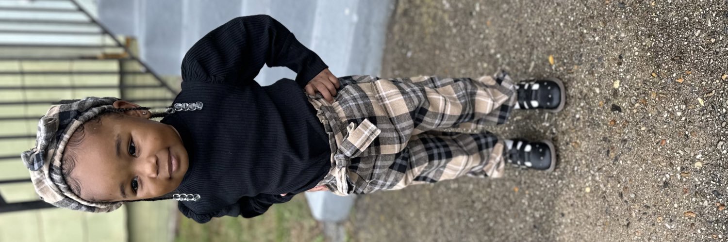 therealelv7's profile banner image