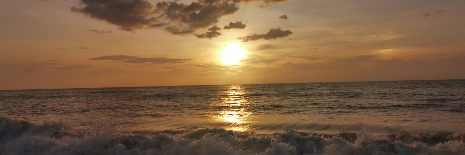 17douzer's profile banner image