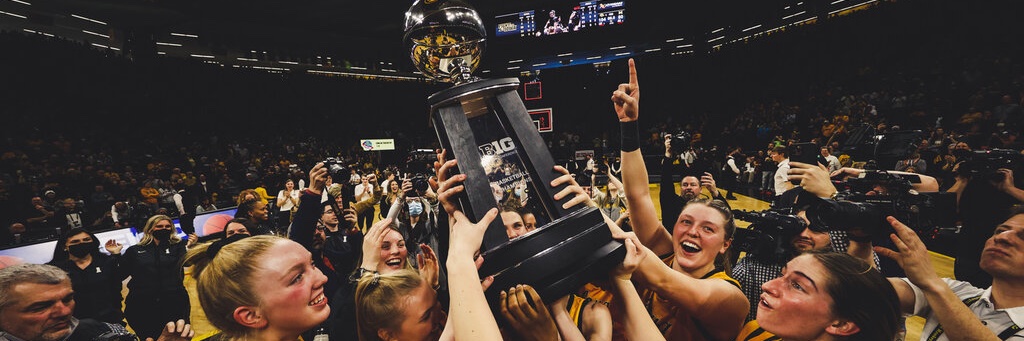 McKenna Warnock banner