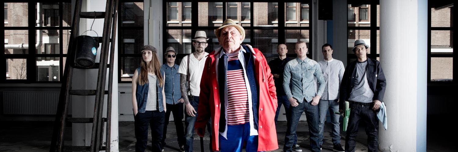 Nelis Company banner