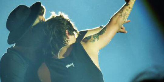 Pee_Lou's profile banner image
