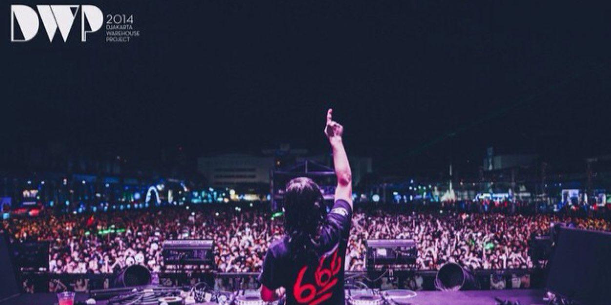 ayankprilly's profile banner image