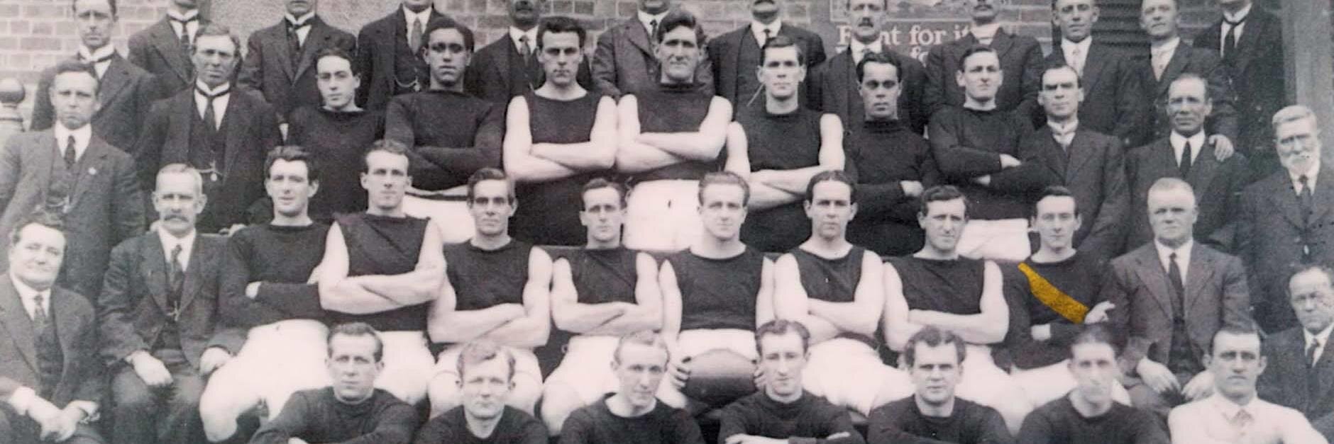 Redhead 🐯👊 banner