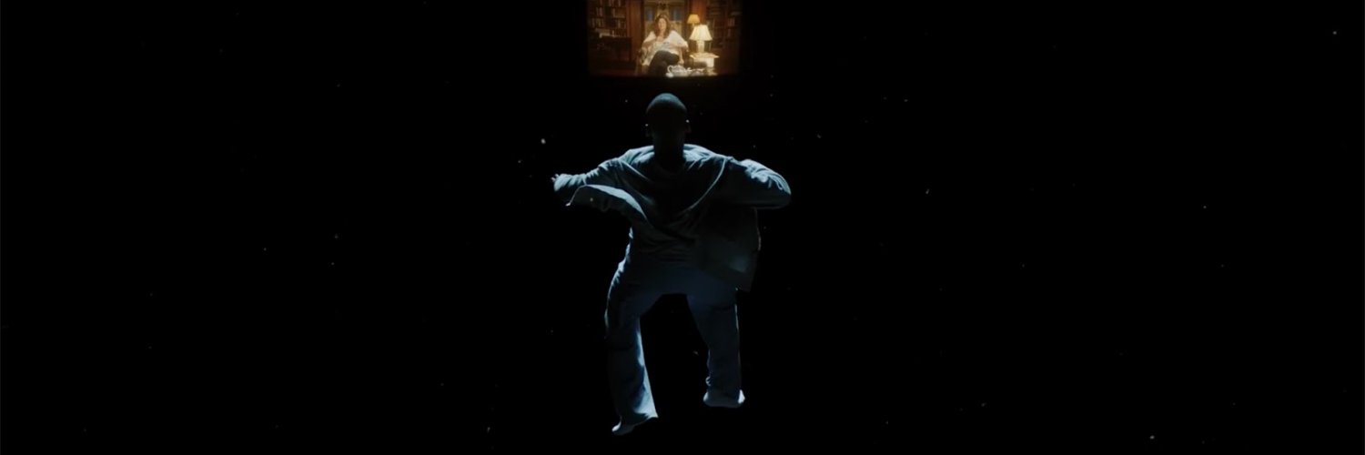 mxomunroe's profile banner image