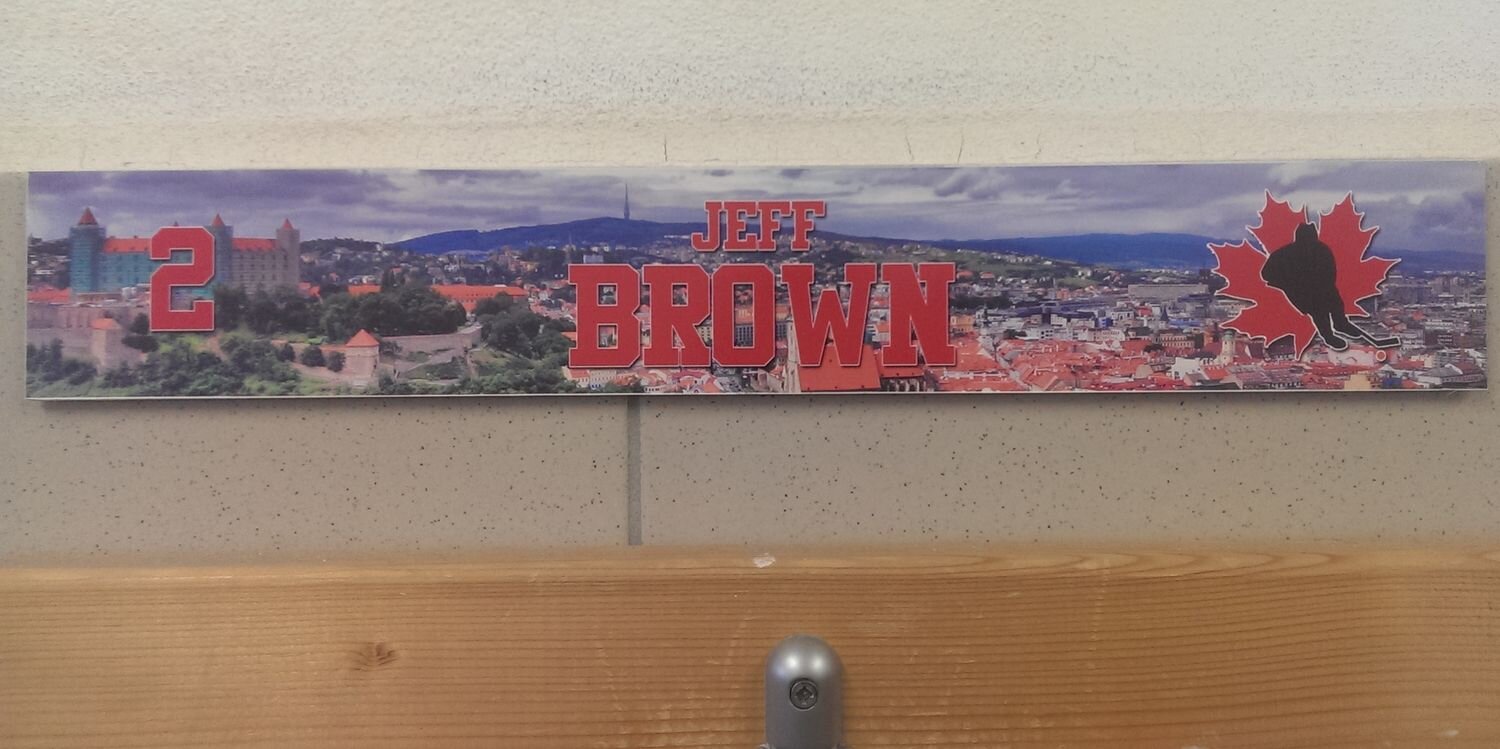 Brownie_4's profile banner image