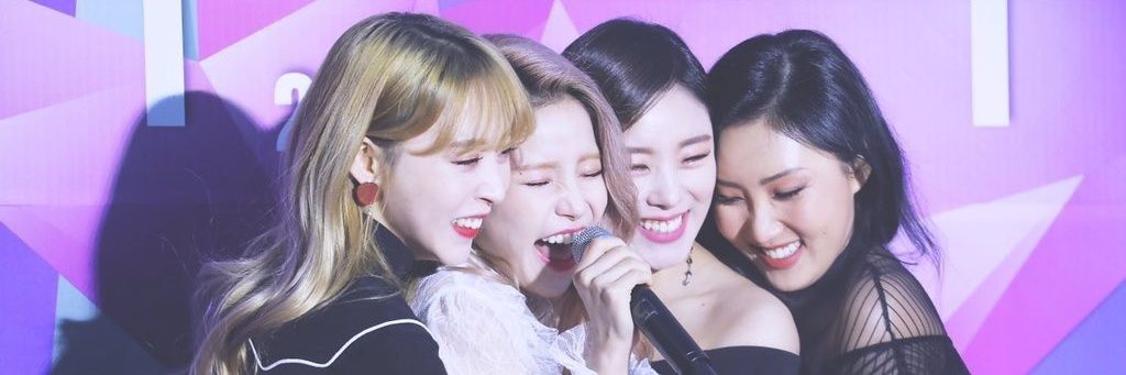 heyitssaa's profile banner image