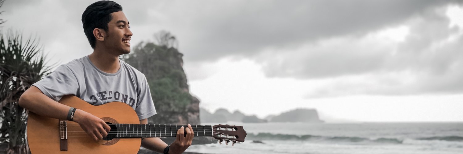 richardhrnt's profile banner image