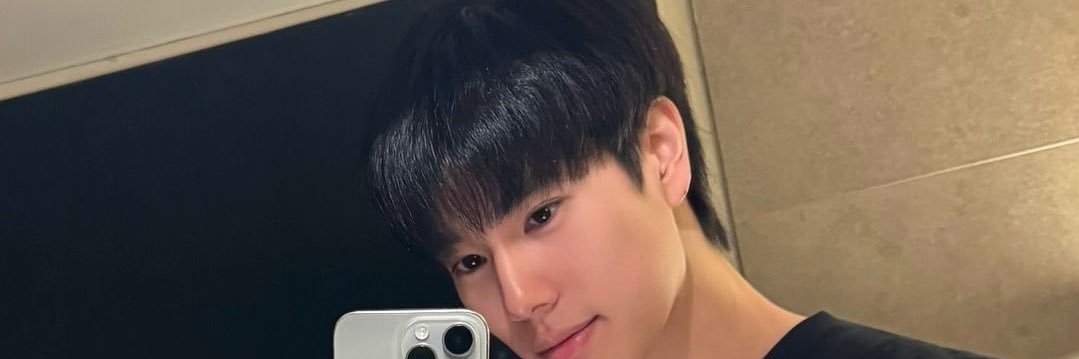 snungking's profile banner image