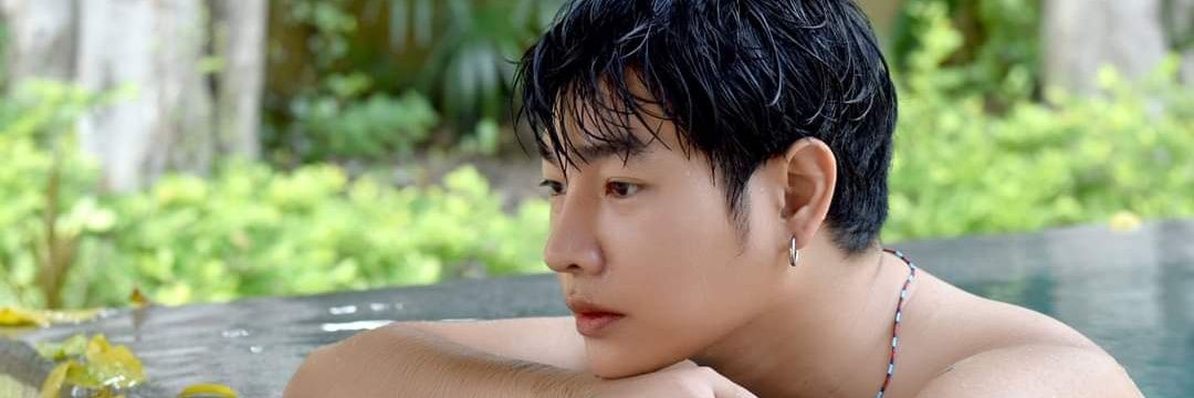 plovepalit's profile banner image