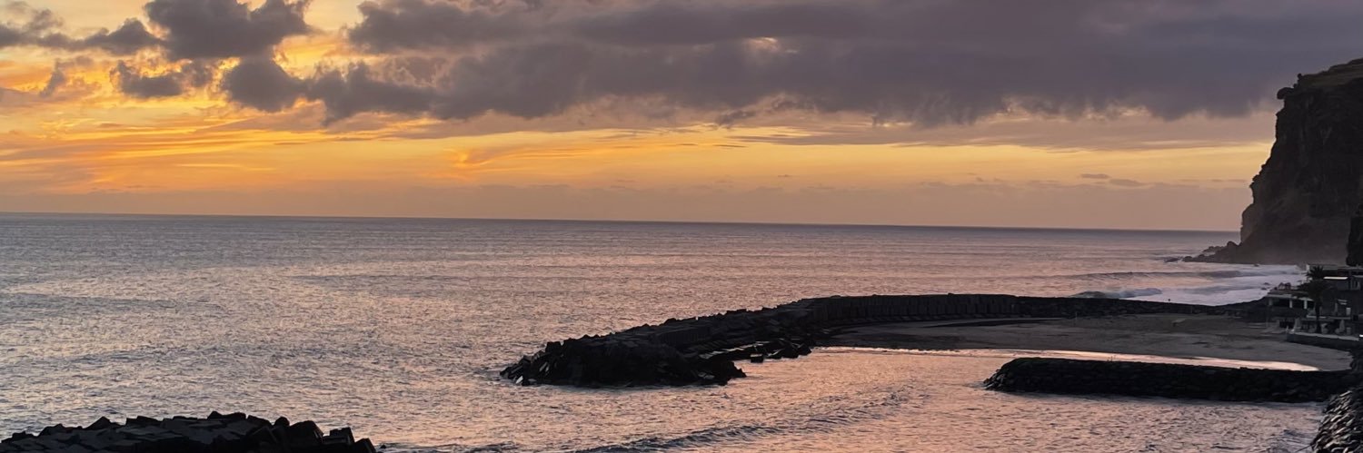 NeveuAndrea's profile banner image
