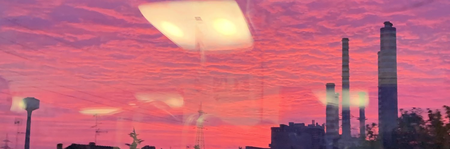 kiara 🪐 banner