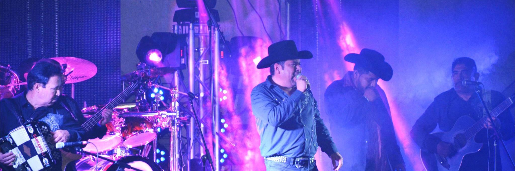 ELSINALOA1019's profile banner image