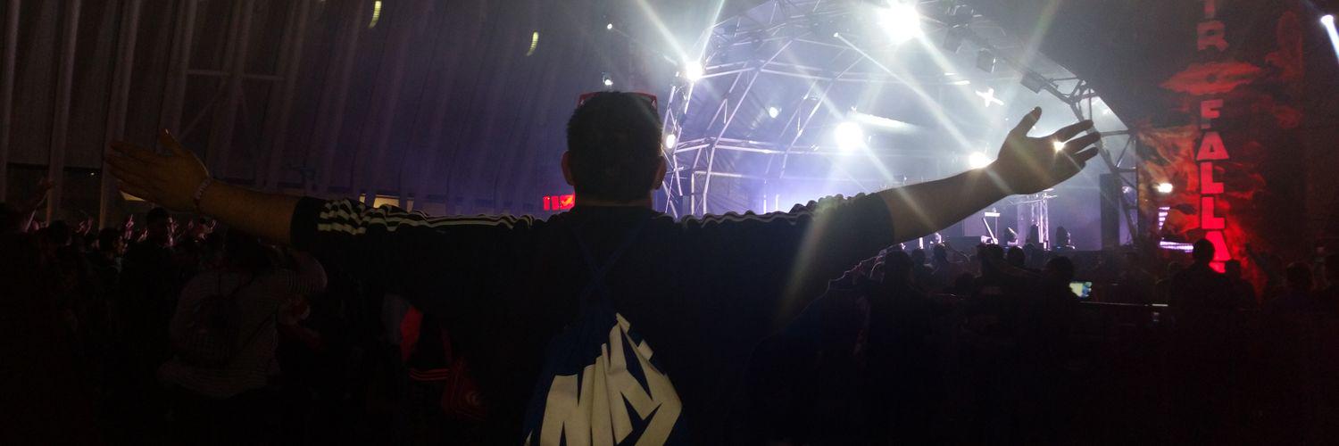 14_erik's profile banner image