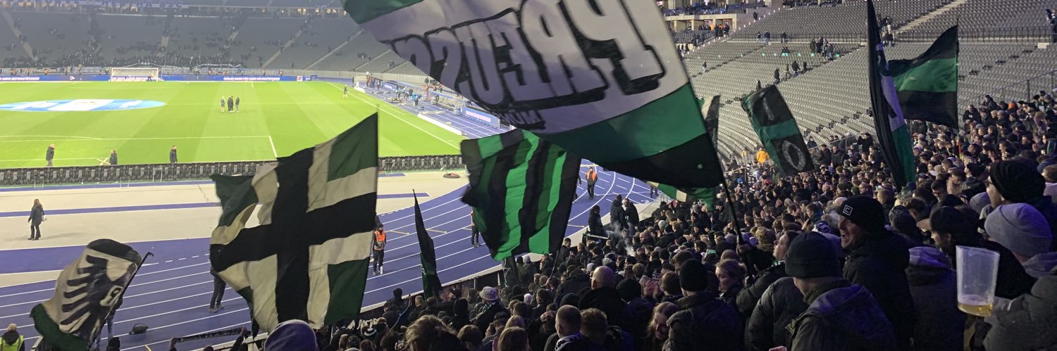 Eva 🖤🤍💚🏳️‍🌈 banner