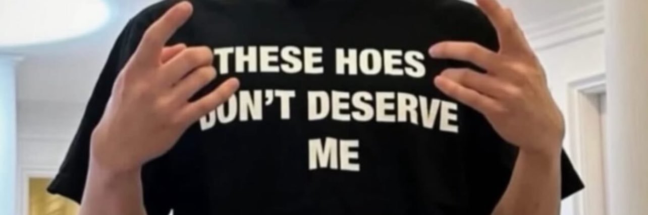 deeholll's profile banner image