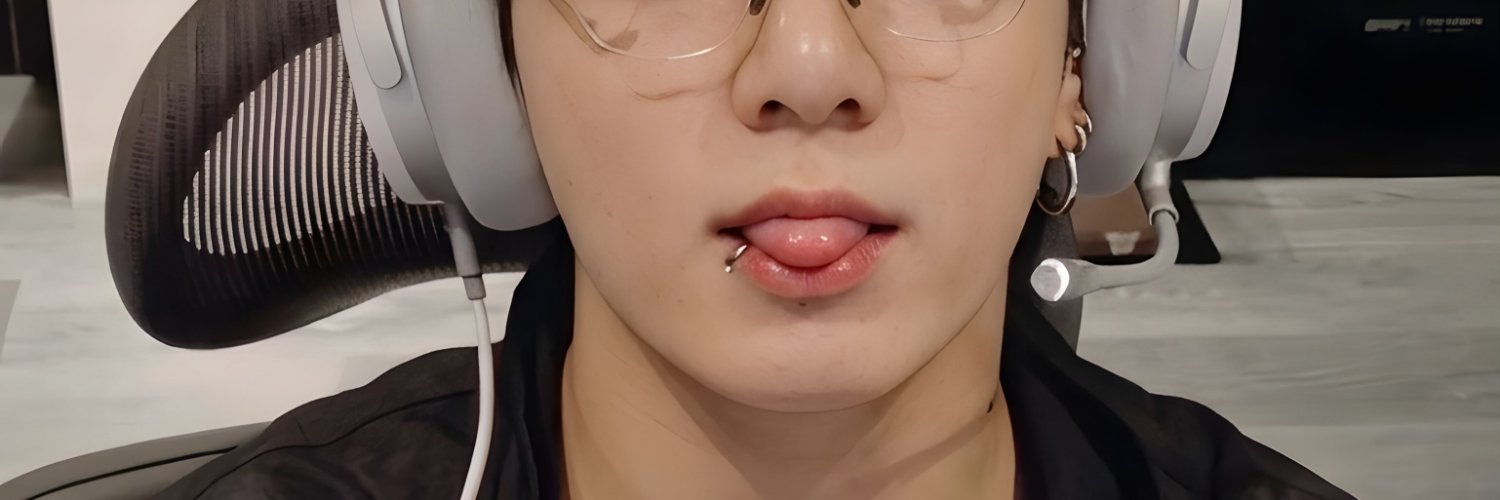 ahrinie99's profile banner image