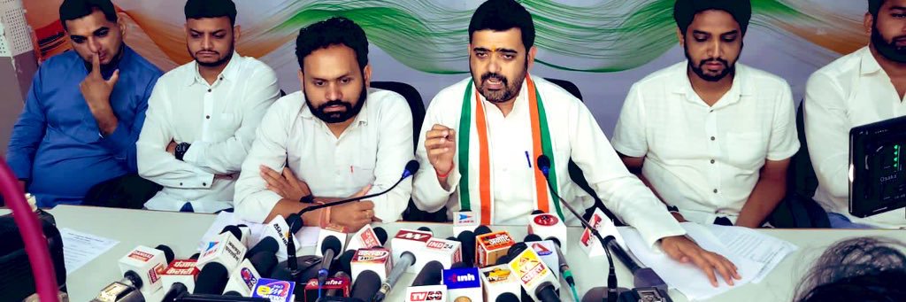 Vivek Tripathi banner