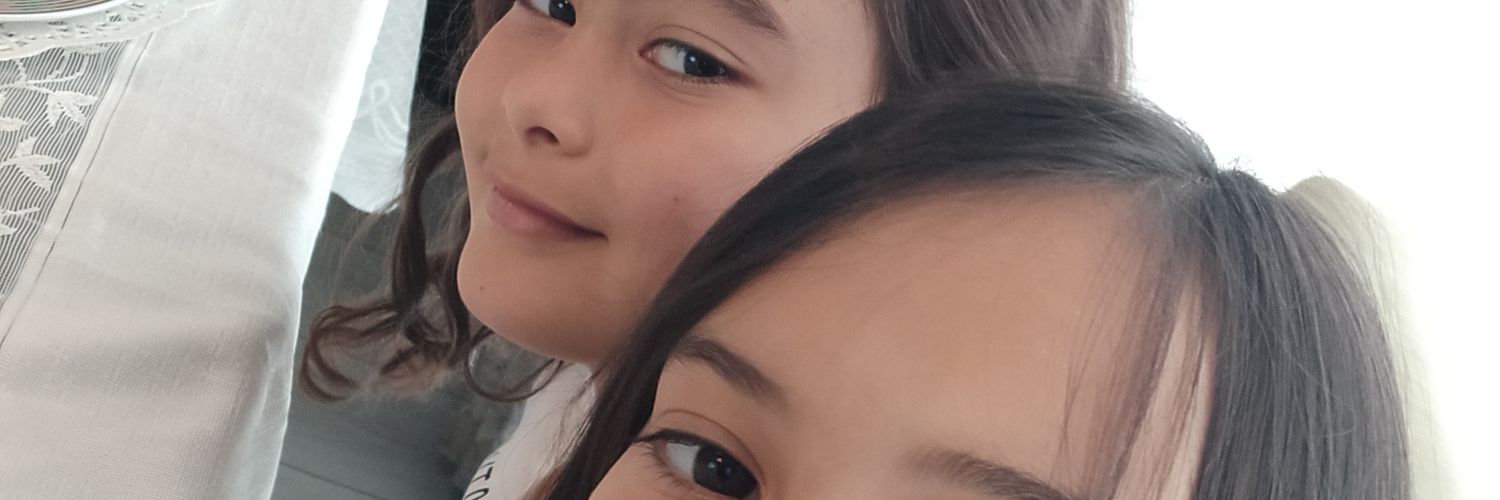 esrakpsztr's profile banner image