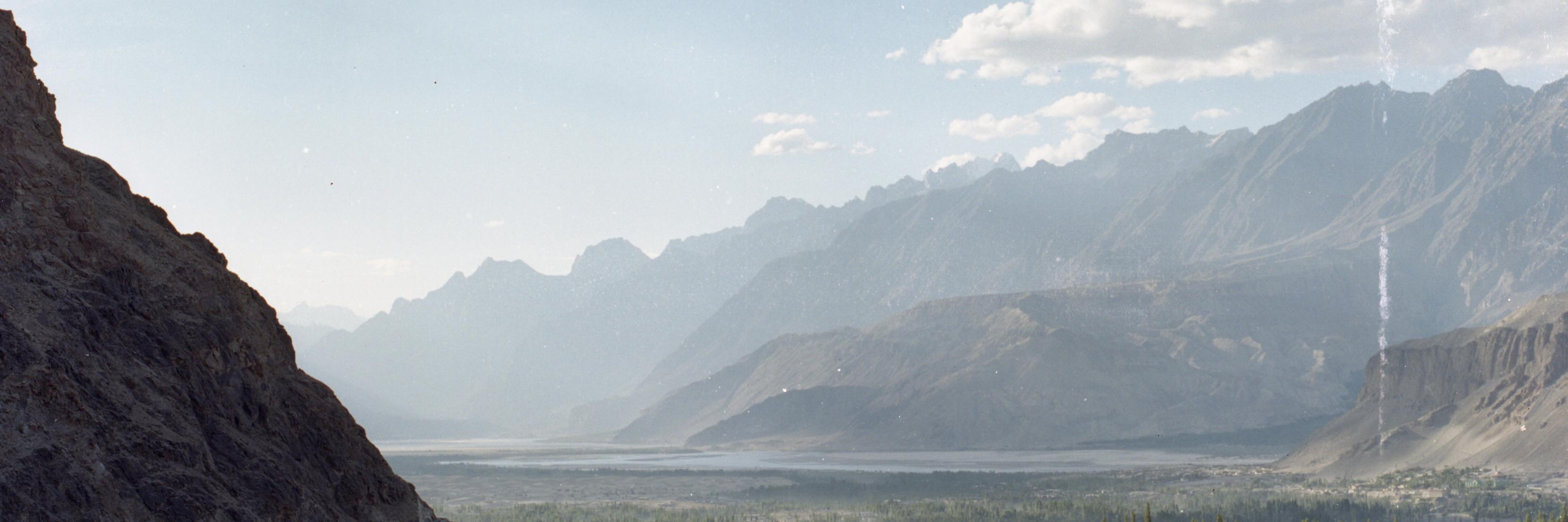 ryan_moroney's profile banner image