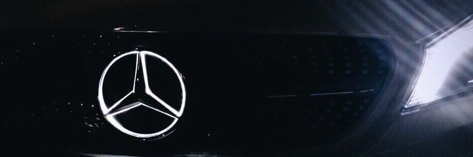 ybozoli's profile banner image