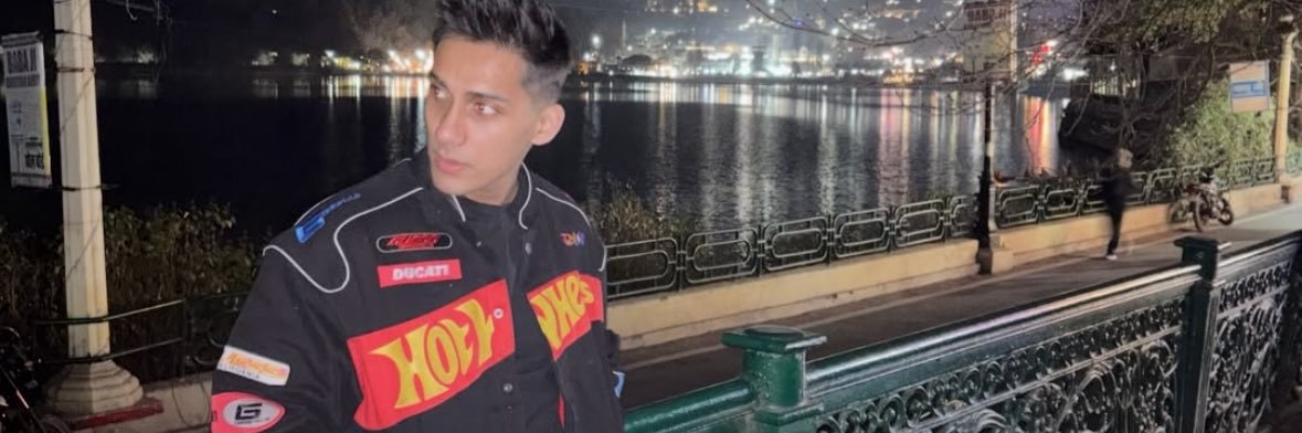 mouxiz's profile banner image