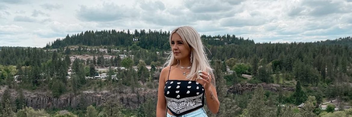 presleigh8's profile banner image
