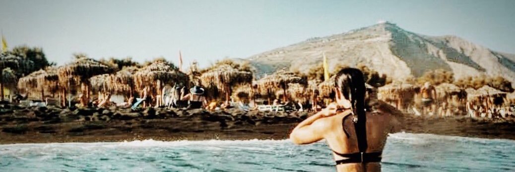 laruhdel's profile banner image