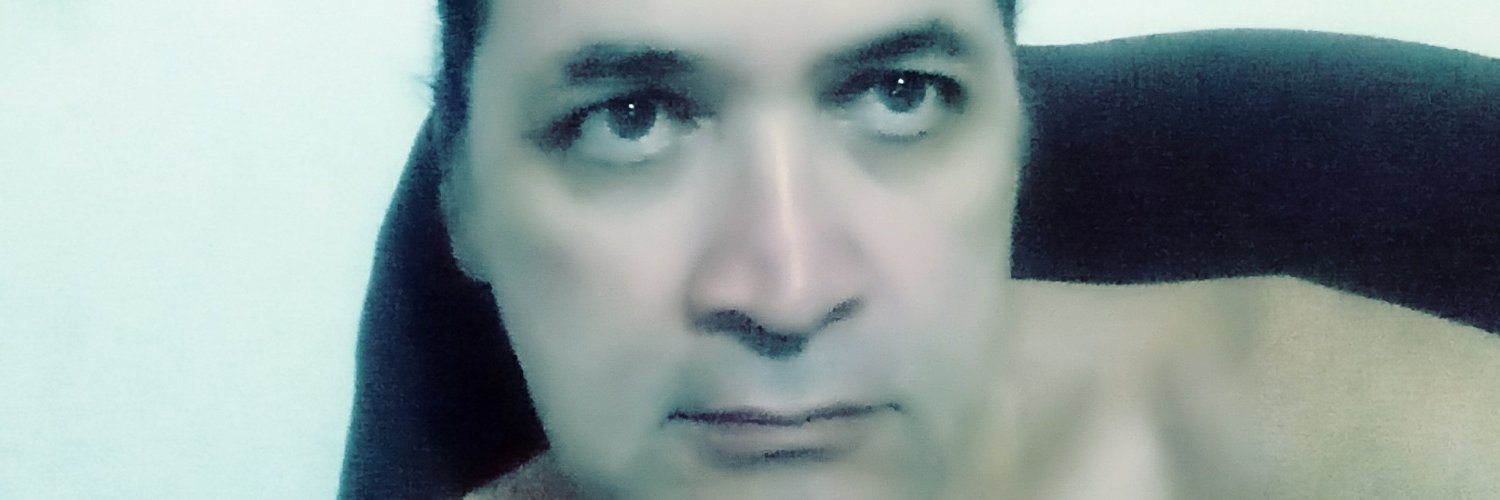 Benisouza's profile banner image