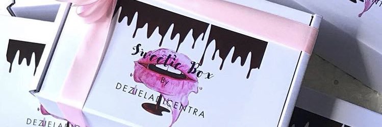 deziela_'s profile banner image