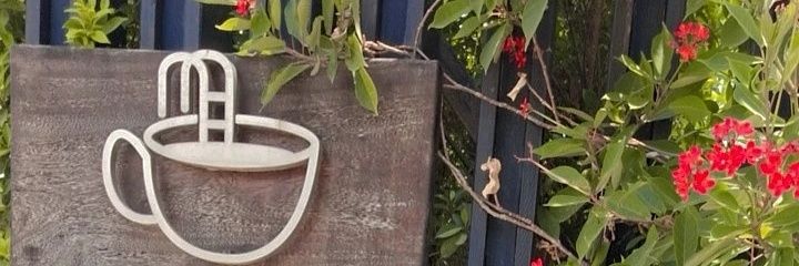 M banner