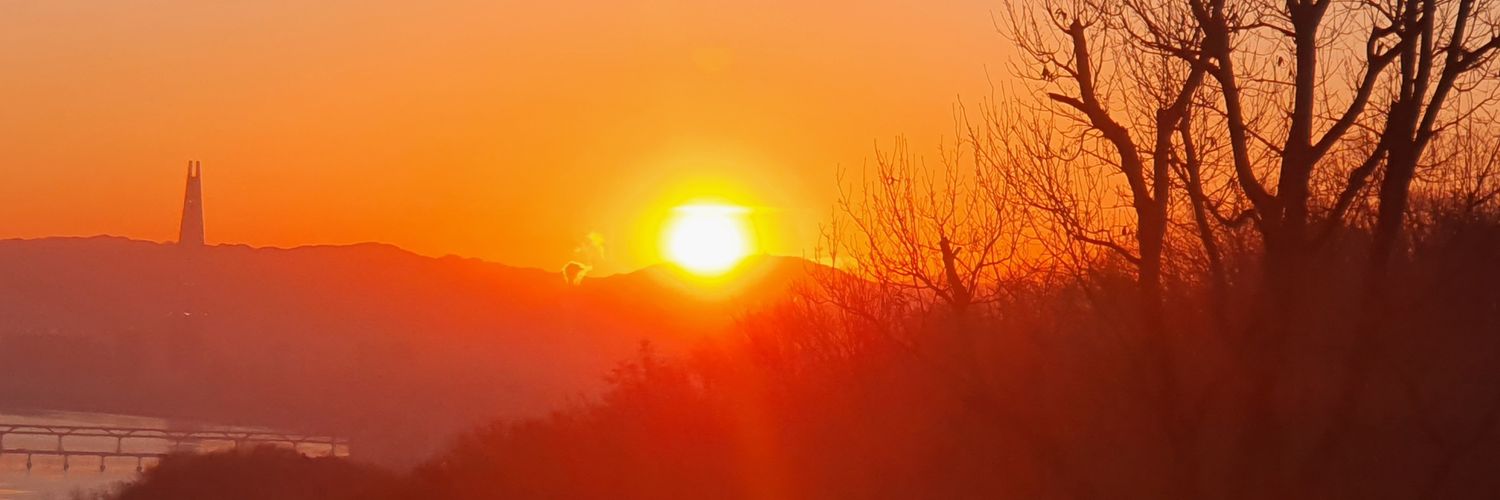 devjinsee's profile banner image