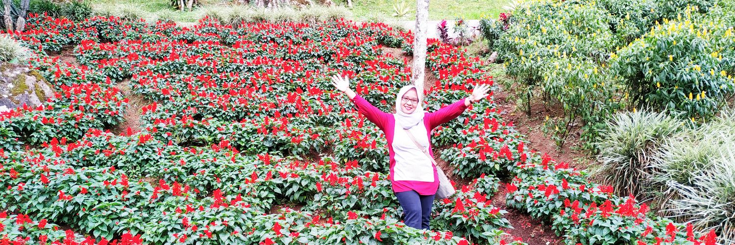 iuIndah's profile banner image