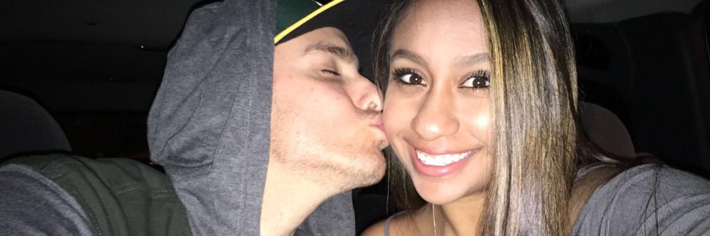 Vanessvilla's profile banner image