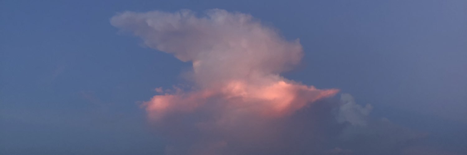 ValeRoCastillo's profile banner image
