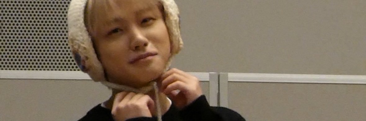 adoreyou27's profile banner image