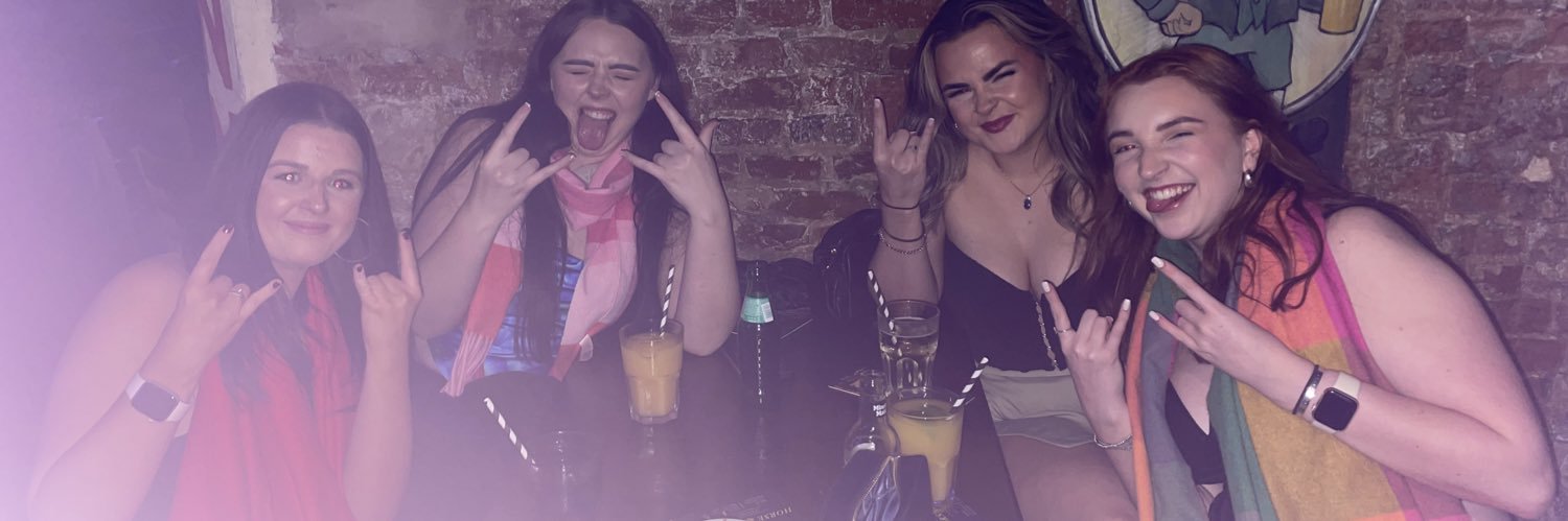 Jeslottie1007's profile banner image