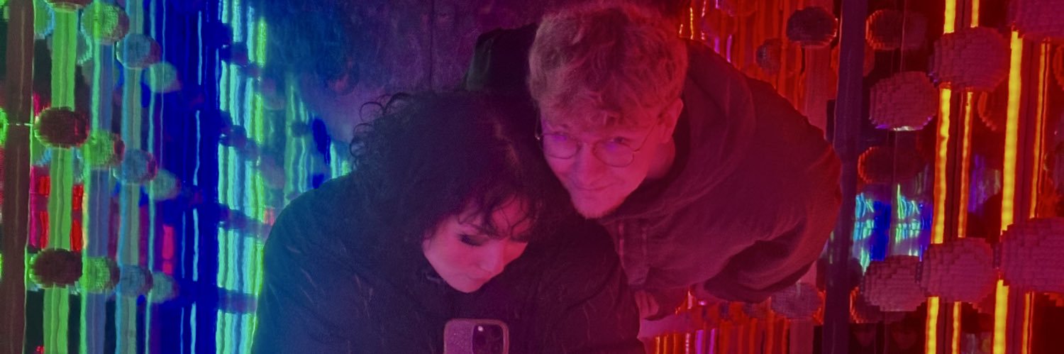 hellodarjeling's profile banner image