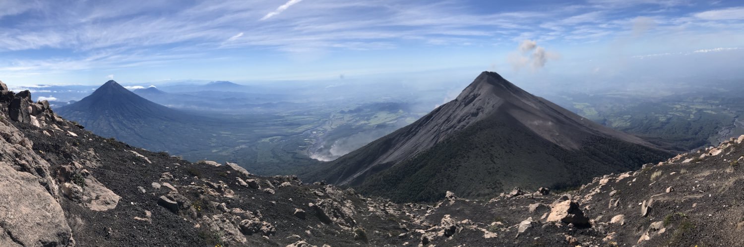 RobertoPaiz's profile banner image