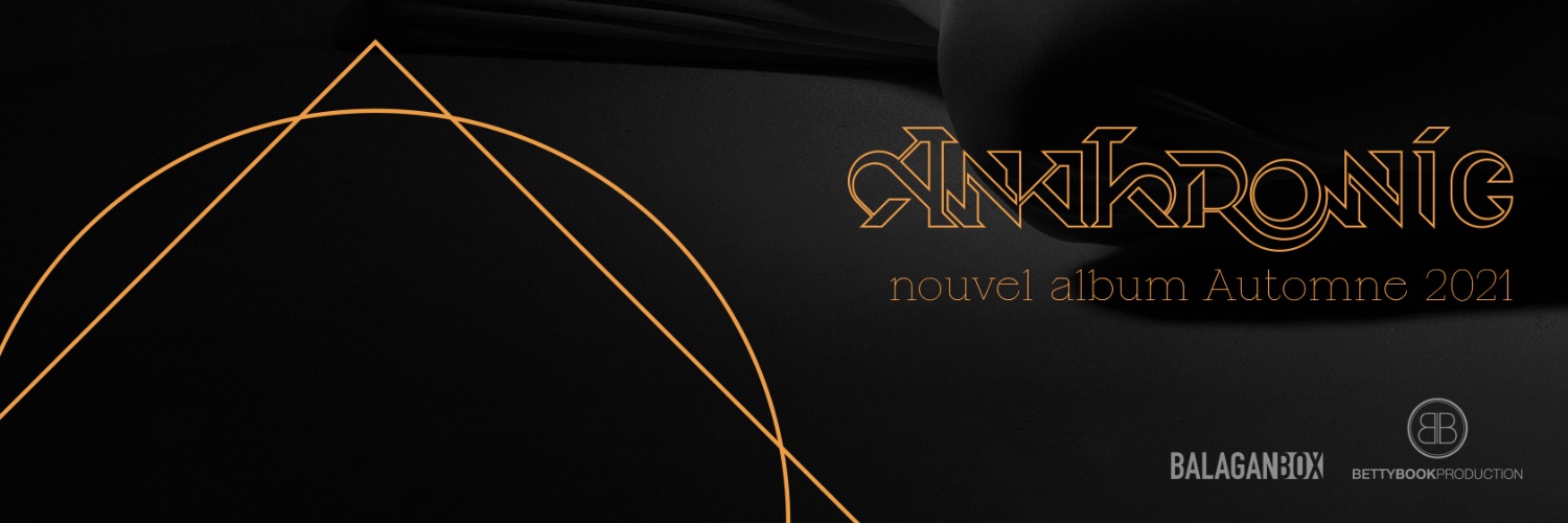 Anakronic banner