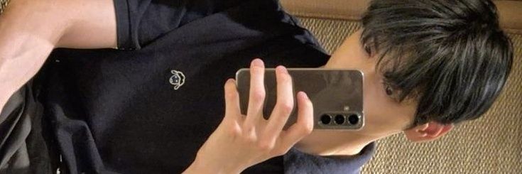 𝓡 banner