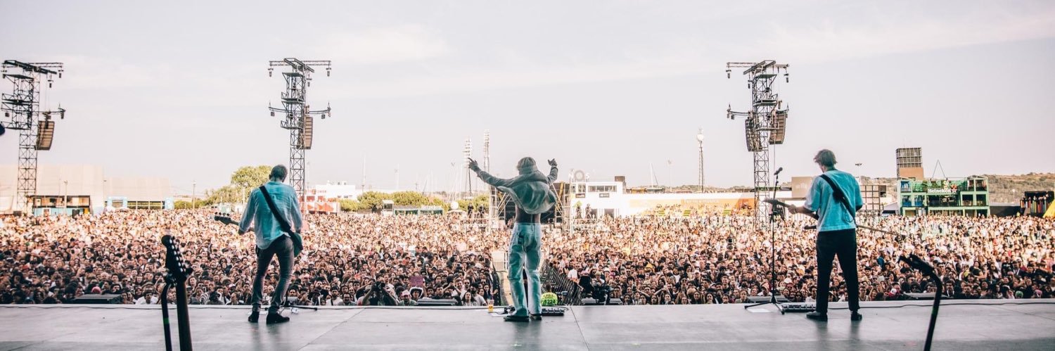 okluisaa's profile banner image